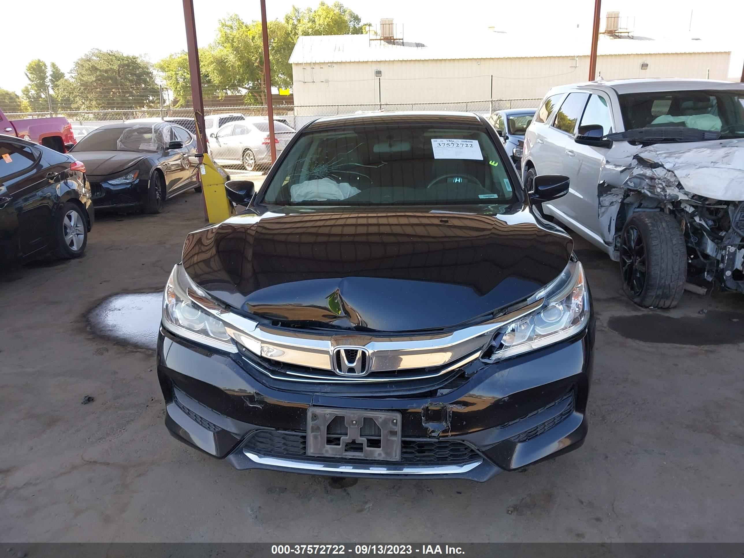 Photo 10 VIN: 1HGCR2F30HA094548 - HONDA ACCORD 