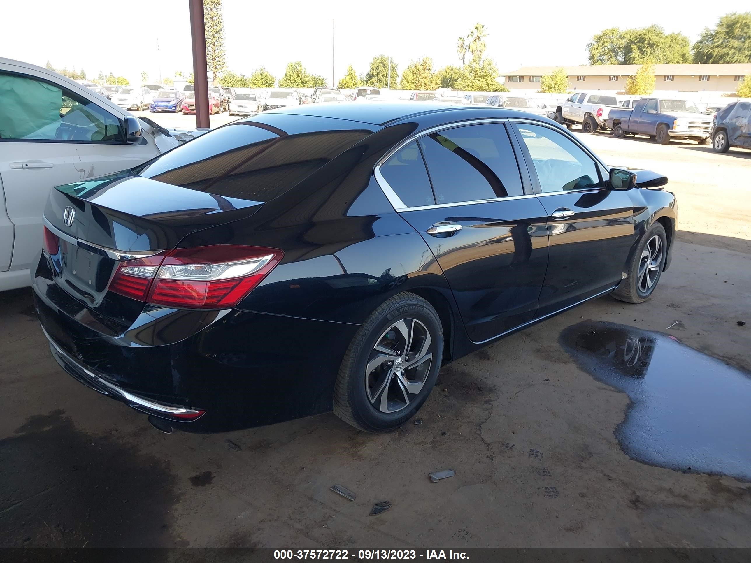 Photo 3 VIN: 1HGCR2F30HA094548 - HONDA ACCORD 