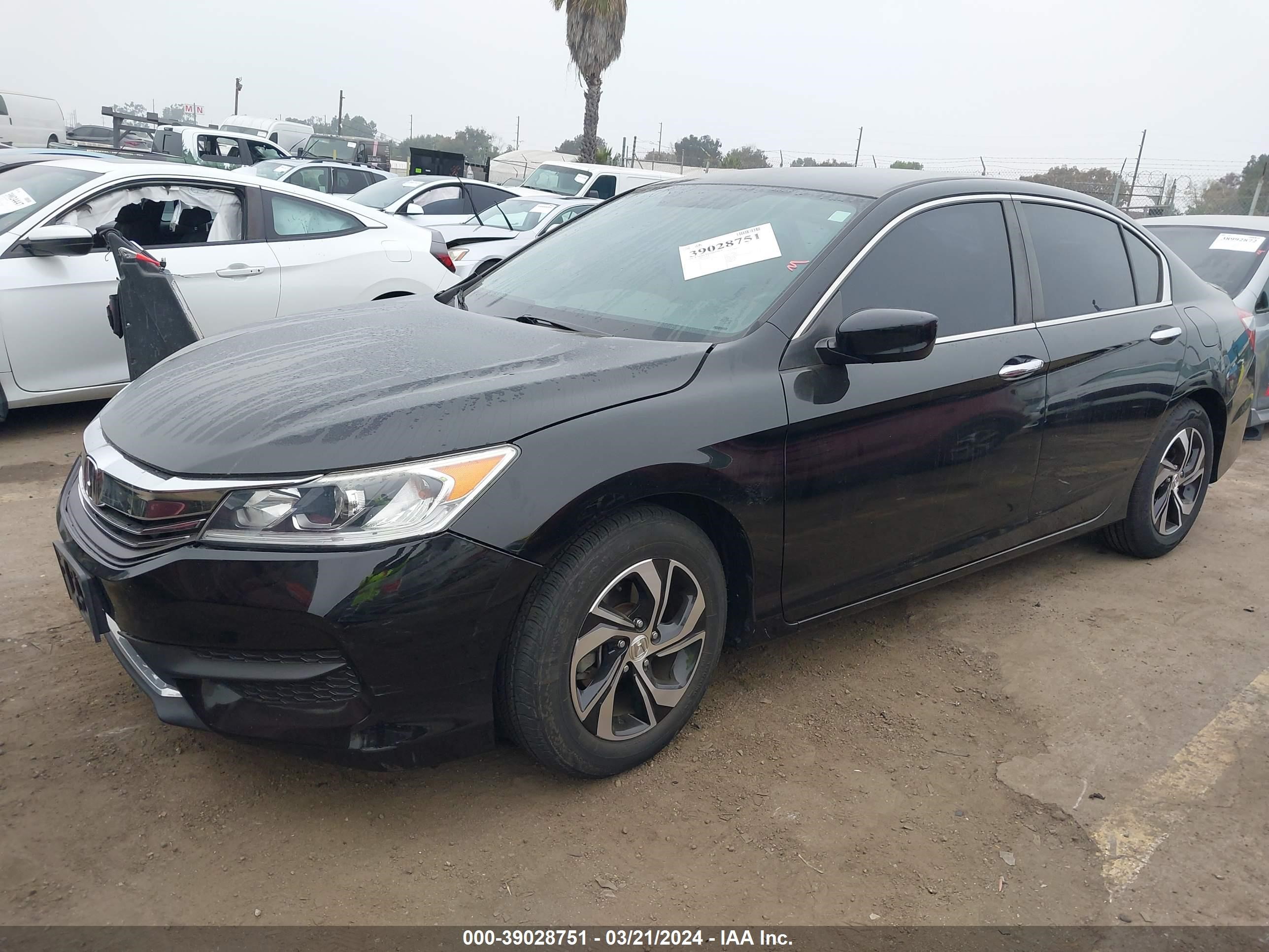 Photo 1 VIN: 1HGCR2F30HA094632 - HONDA ACCORD 