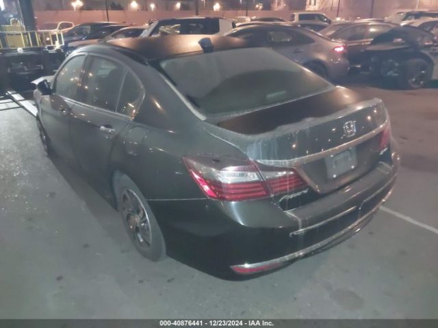 Photo 2 VIN: 1HGCR2F30HA121165 - HONDA ACCORD 