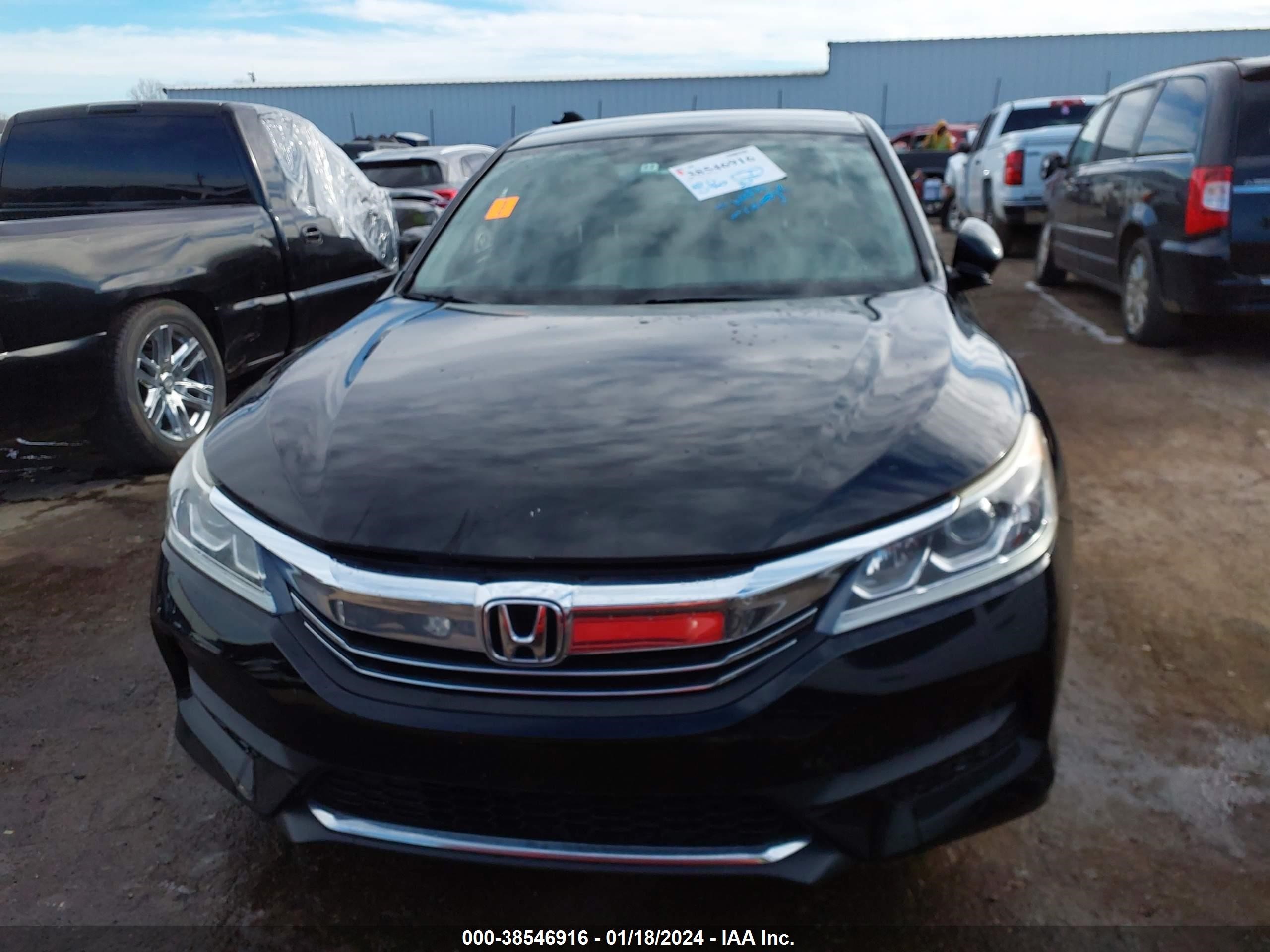 Photo 11 VIN: 1HGCR2F30HA129945 - HONDA ACCORD 