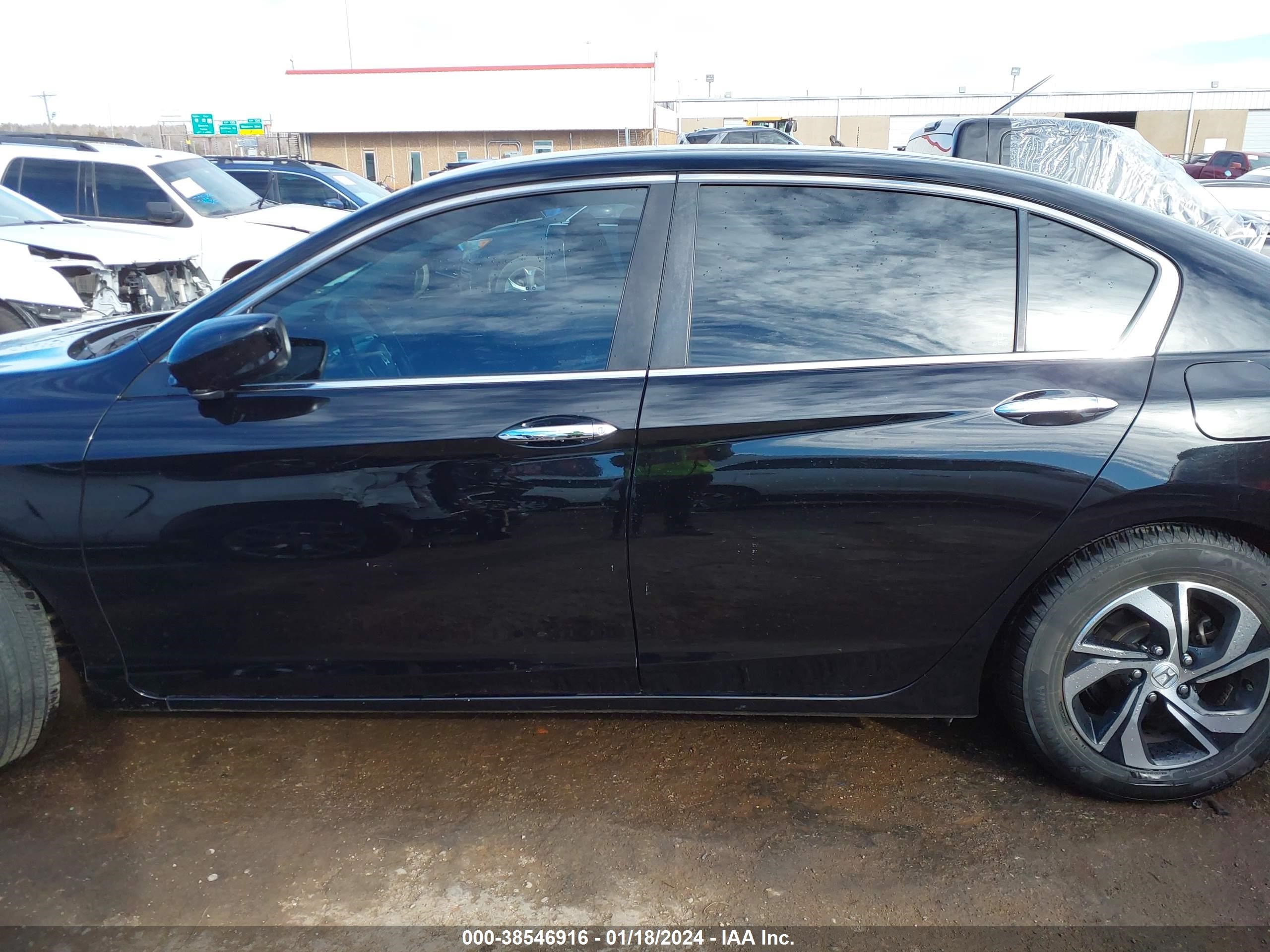 Photo 13 VIN: 1HGCR2F30HA129945 - HONDA ACCORD 