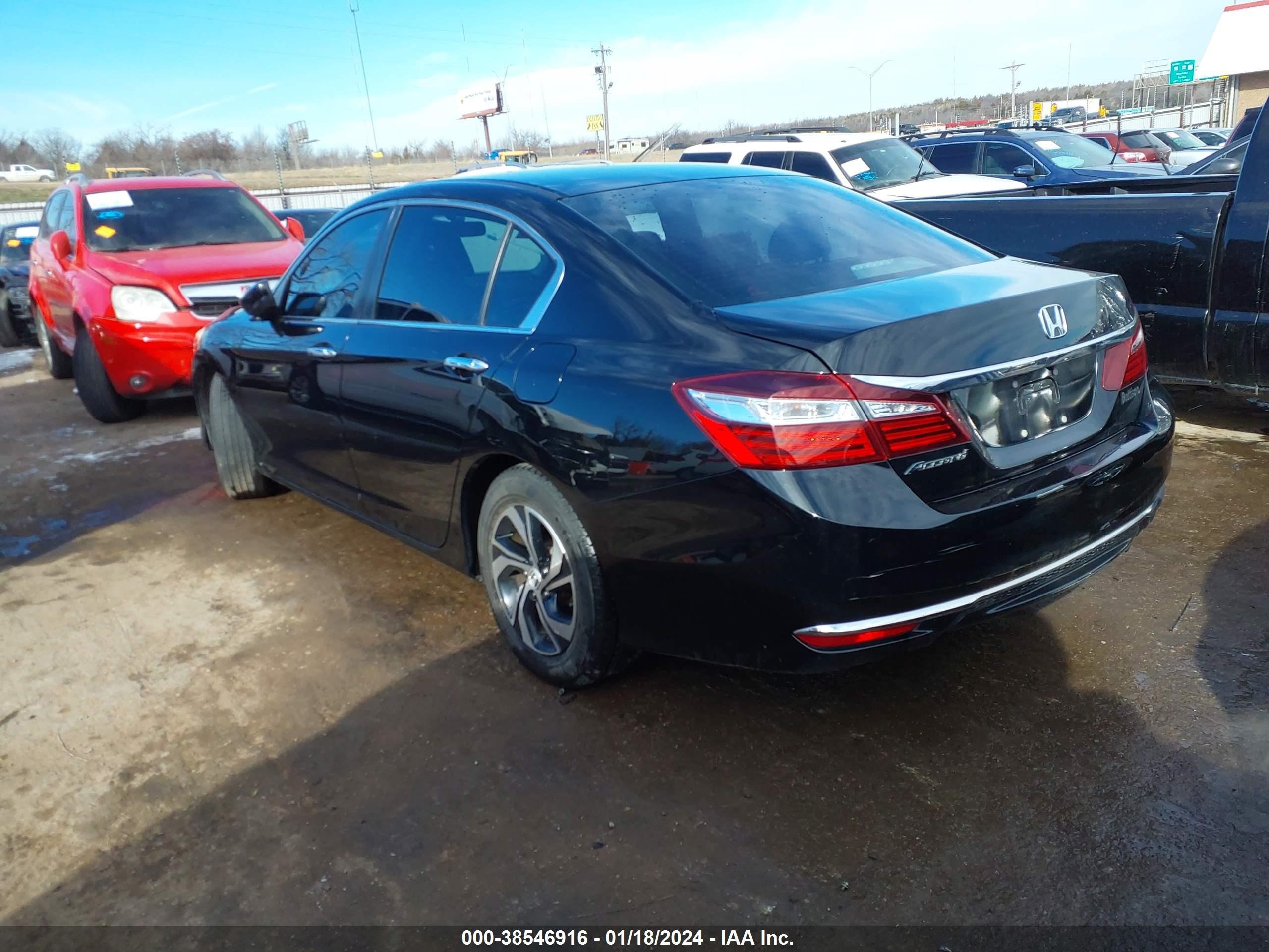 Photo 2 VIN: 1HGCR2F30HA129945 - HONDA ACCORD 