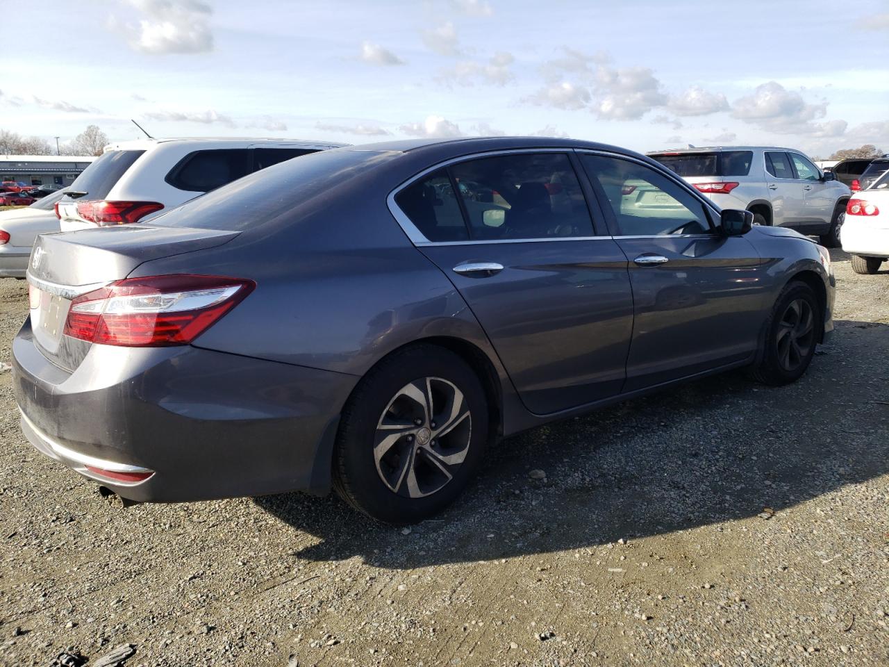 Photo 2 VIN: 1HGCR2F30HA145028 - HONDA ACCORD 