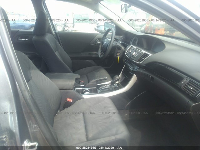 Photo 4 VIN: 1HGCR2F30HA151296 - HONDA ACCORD SEDAN 