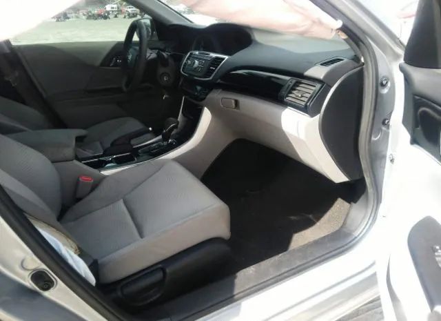 Photo 4 VIN: 1HGCR2F30HA176277 - HONDA ACCORD SEDAN 