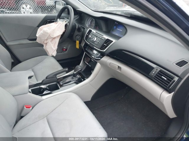 Photo 4 VIN: 1HGCR2F30HA177994 - HONDA ACCORD 