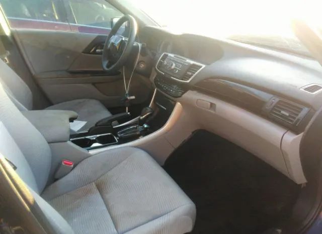 Photo 4 VIN: 1HGCR2F30HA181687 - HONDA ACCORD SEDAN 