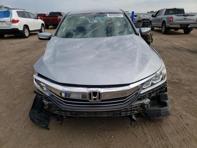 Photo 4 VIN: 1HGCR2F30HA188378 - HONDA ACCORD LX 