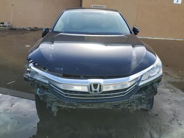 Photo 4 VIN: 1HGCR2F30HA208385 - HONDA ACCORD 