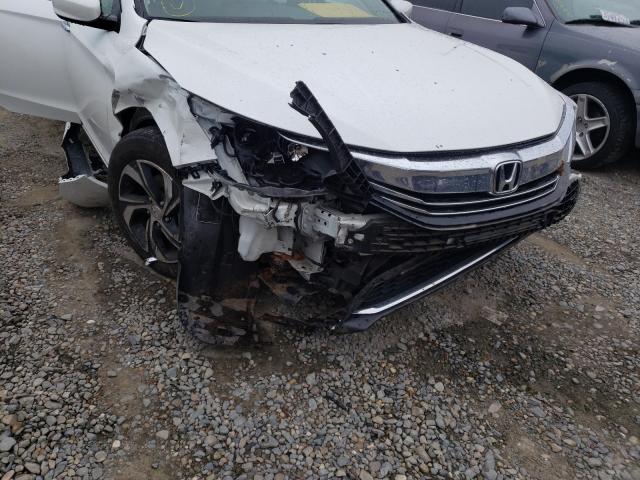 Photo 8 VIN: 1HGCR2F30HA219063 - HONDA ACCORD LX 