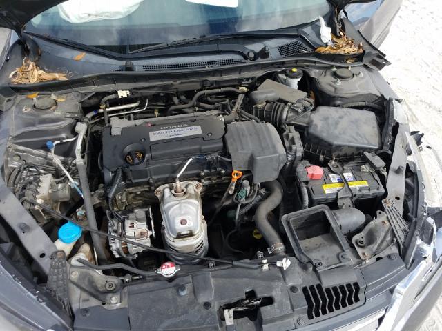 Photo 6 VIN: 1HGCR2F31DA002678 - HONDA ACCORD LX 