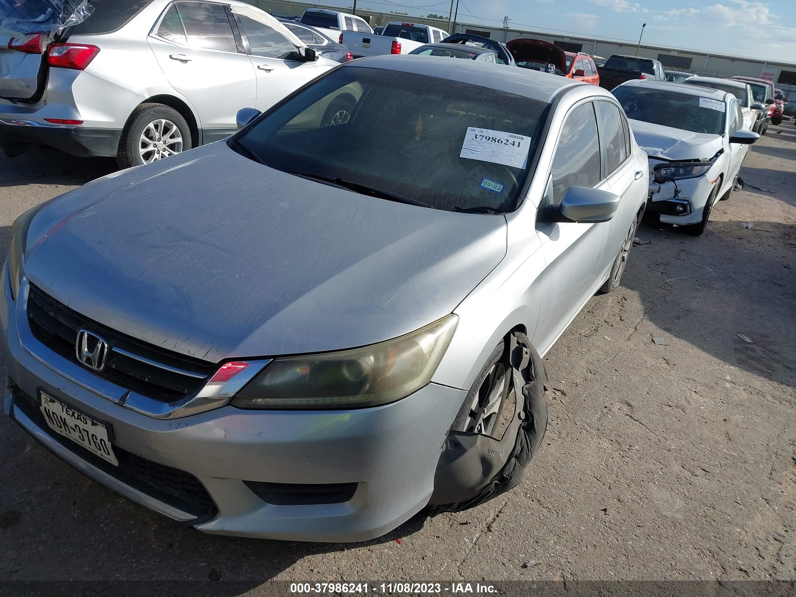 Photo 1 VIN: 1HGCR2F31DA028763 - HONDA ACCORD 