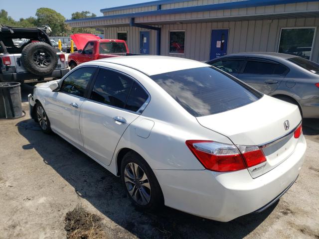 Photo 2 VIN: 1HGCR2F31DA047331 - HONDA ACCORD LX 