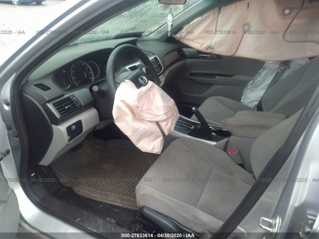 Photo 4 VIN: 1HGCR2F31DA057910 - HONDA ACCORD SDN 