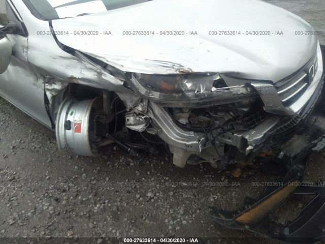 Photo 5 VIN: 1HGCR2F31DA057910 - HONDA ACCORD SDN 