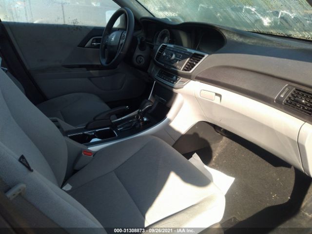 Photo 4 VIN: 1HGCR2F31DA072018 - HONDA ACCORD SDN 