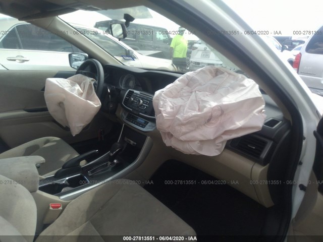 Photo 4 VIN: 1HGCR2F31DA105051 - HONDA ACCORD SDN 