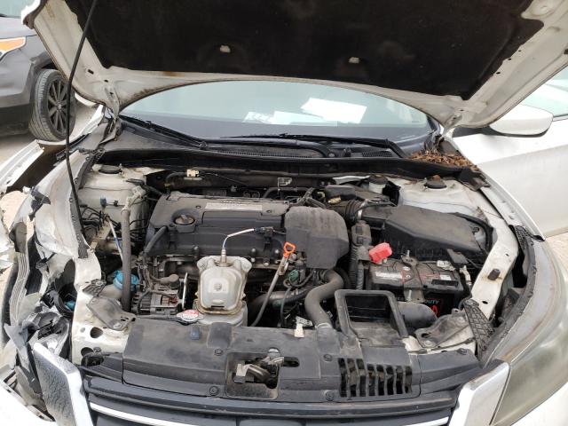 Photo 6 VIN: 1HGCR2F31DA117569 - HONDA ACCORD LX 