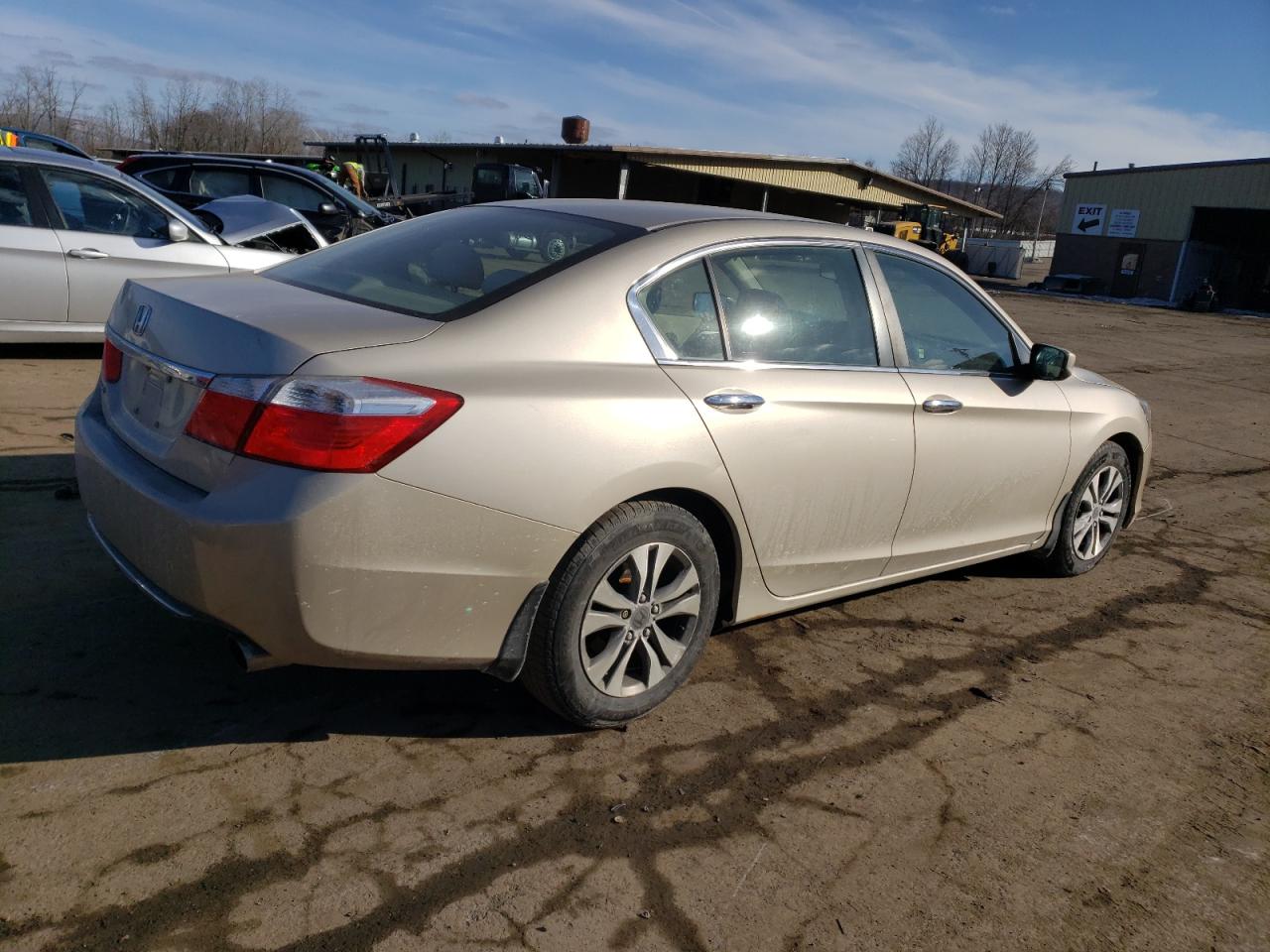 Photo 2 VIN: 1HGCR2F31DA131908 - HONDA ACCORD 