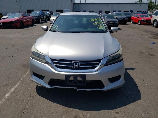 Photo 8 VIN: 1HGCR2F31DA250803 - HONDA ACCORD LX 