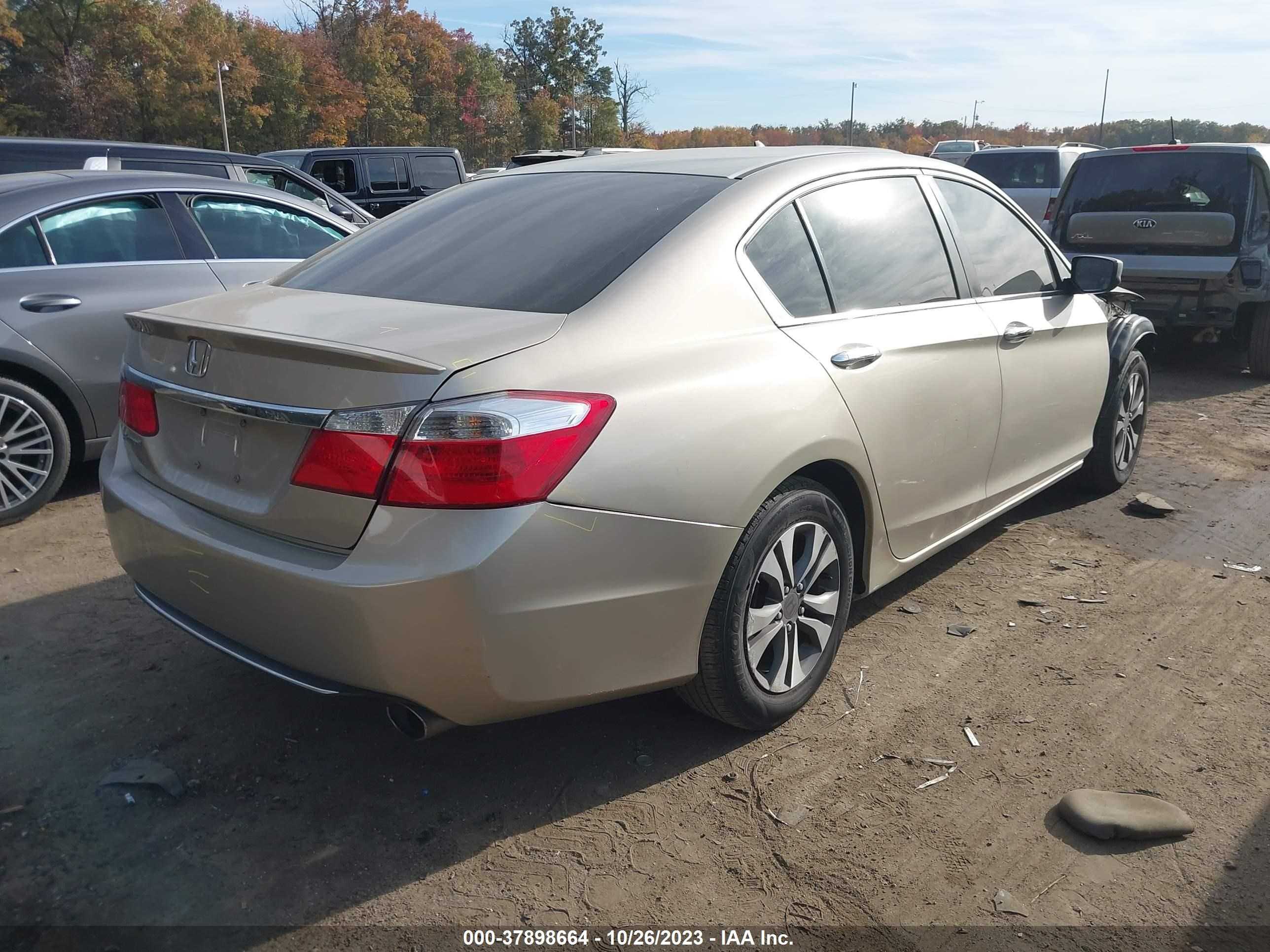 Photo 3 VIN: 1HGCR2F31DA283493 - HONDA ACCORD 