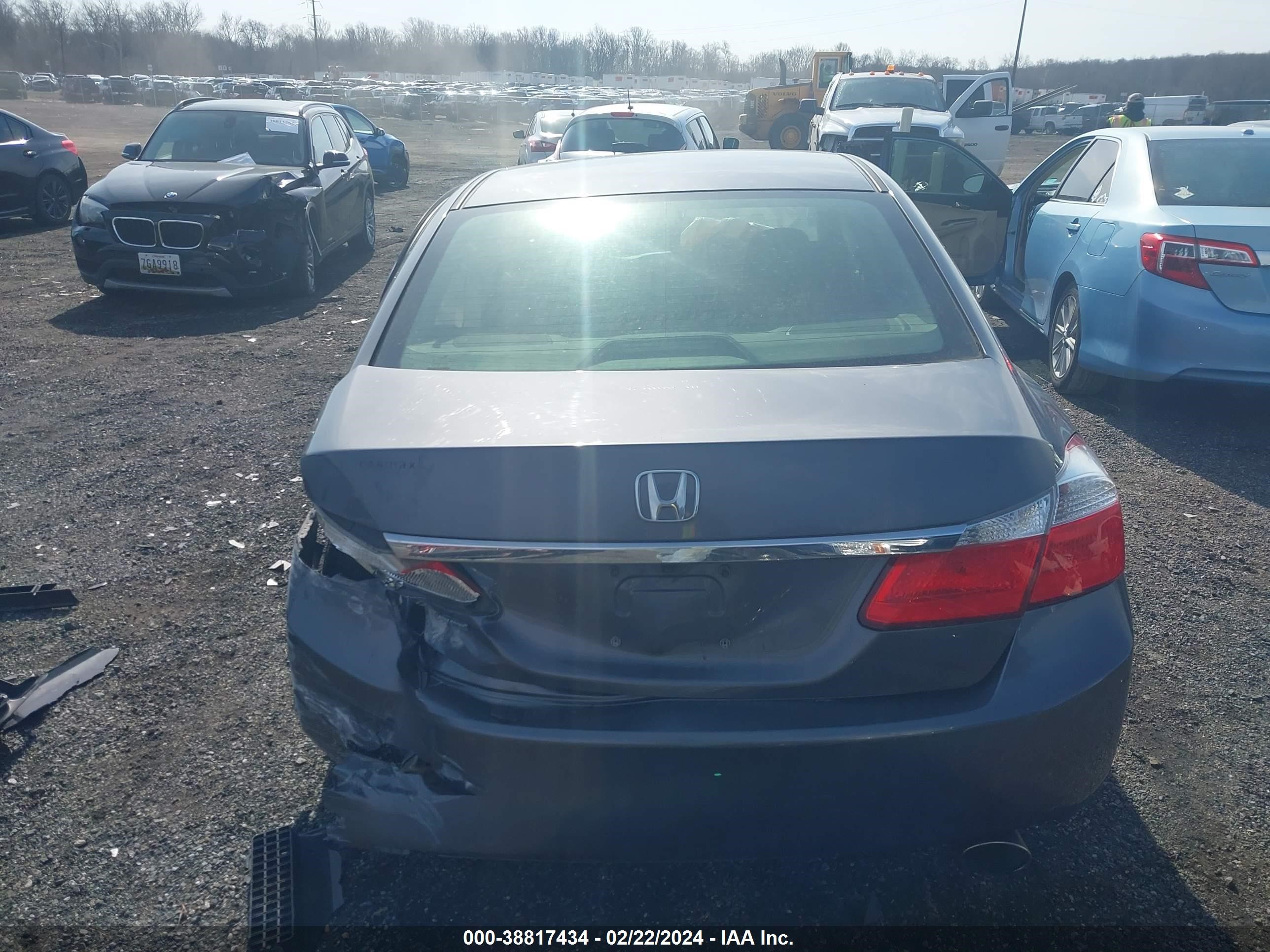 Photo 16 VIN: 1HGCR2F31EA023631 - HONDA ACCORD 