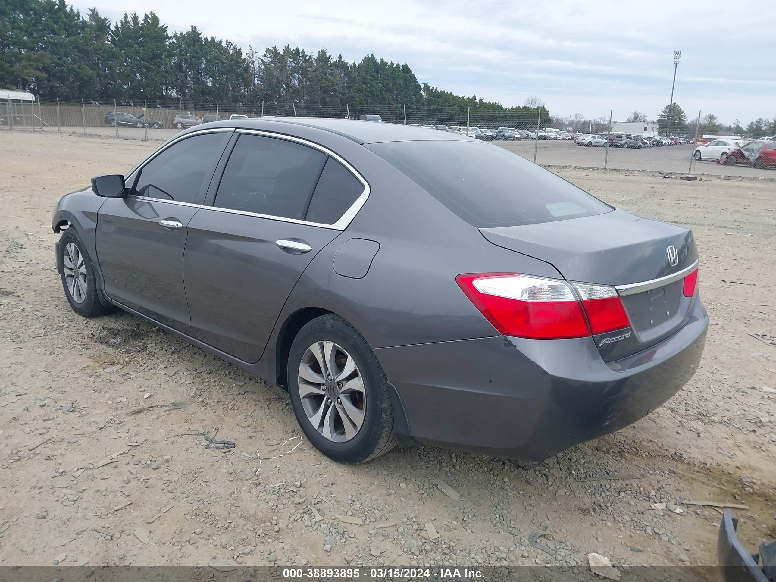 Photo 2 VIN: 1HGCR2F31EA090830 - HONDA ACCORD 