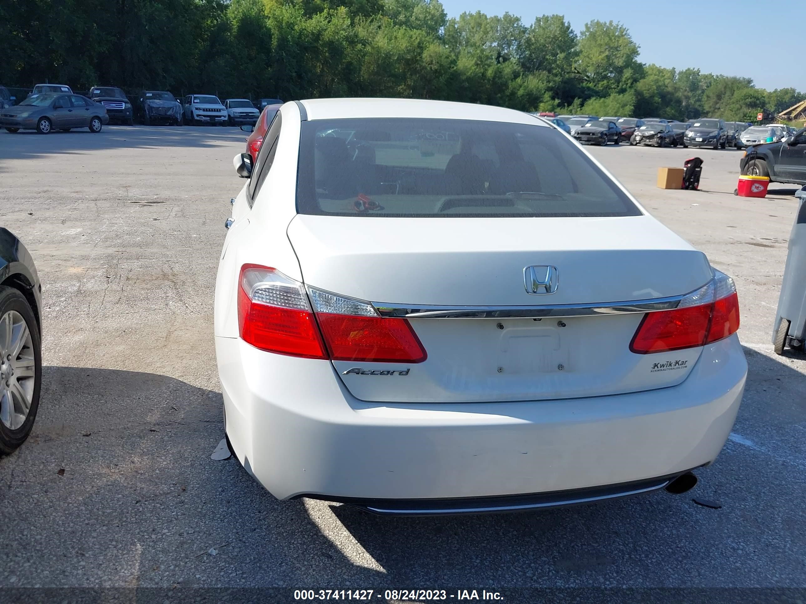 Photo 15 VIN: 1HGCR2F31EA132087 - HONDA ACCORD 