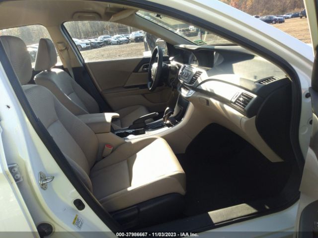 Photo 4 VIN: 1HGCR2F31EA206205 - HONDA ACCORD SEDAN 