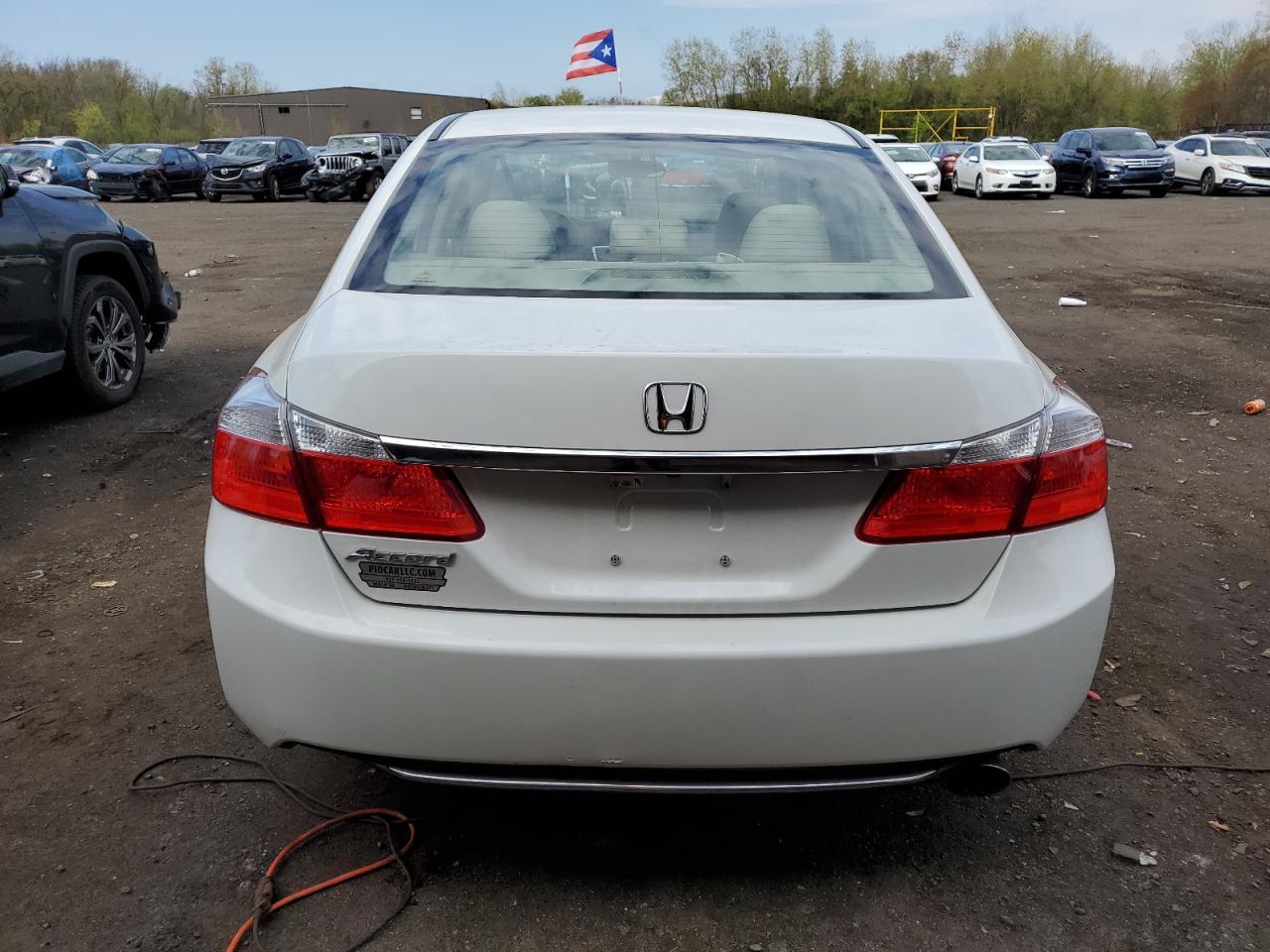 Photo 5 VIN: 1HGCR2F31EA267859 - HONDA ACCORD 