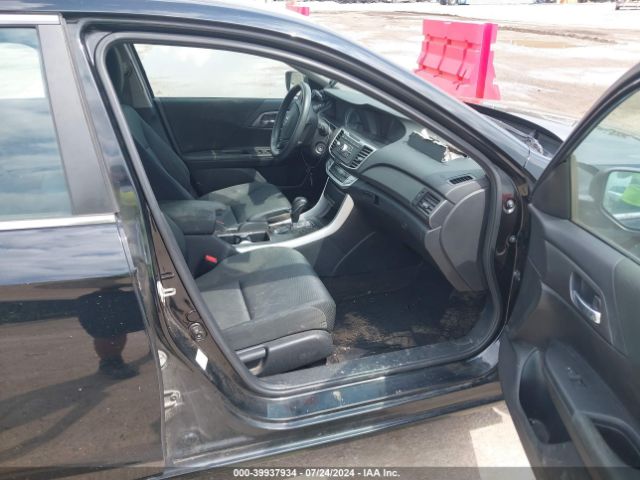 Photo 4 VIN: 1HGCR2F31FA000609 - HONDA ACCORD 