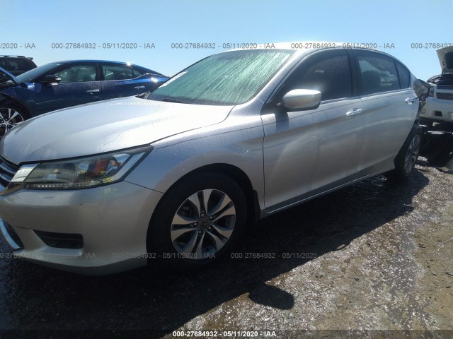 Photo 1 VIN: 1HGCR2F31FA010038 - HONDA ACCORD SEDAN 