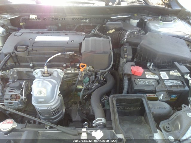 Photo 9 VIN: 1HGCR2F31FA010038 - HONDA ACCORD SEDAN 