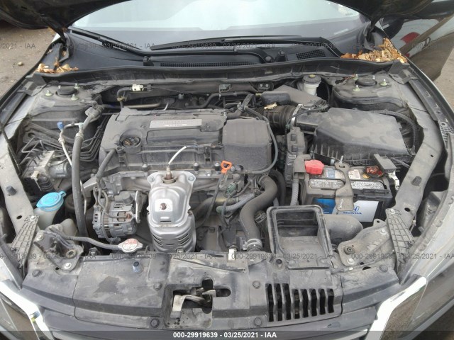 Photo 9 VIN: 1HGCR2F31FA095219 - HONDA ACCORD SEDAN 