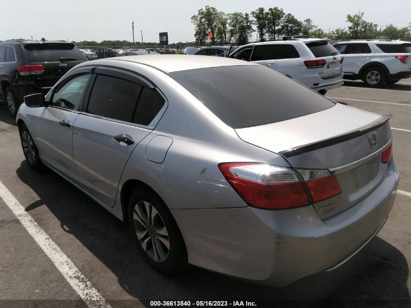 Photo 2 VIN: 1HGCR2F31FA104811 - HONDA ACCORD 