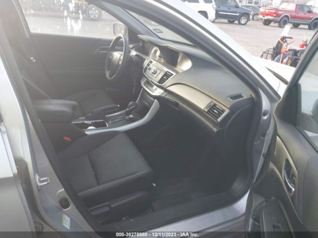 Photo 4 VIN: 1HGCR2F31FA114657 - HONDA ACCORD 