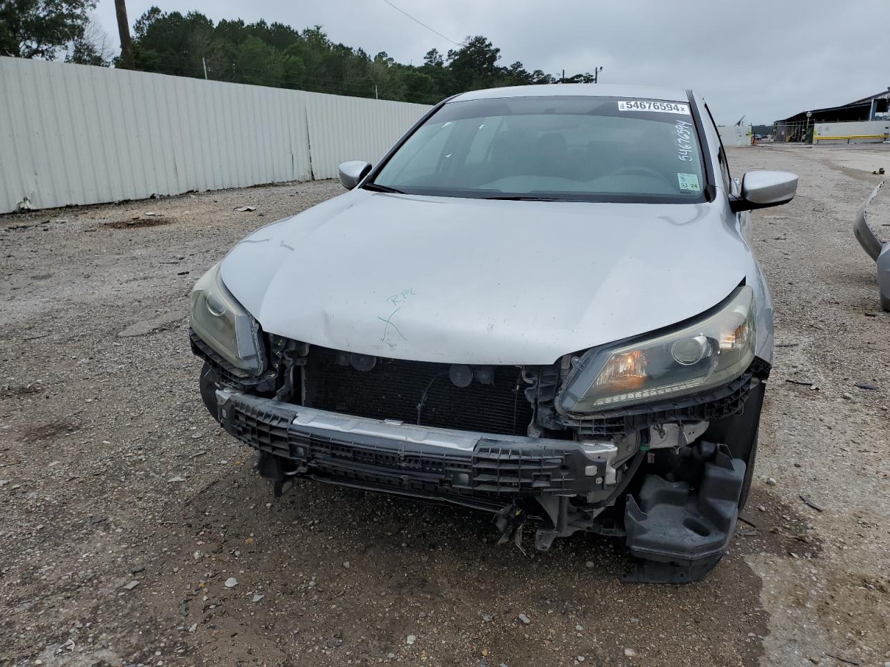 Photo 4 VIN: 1HGCR2F31FA115677 - HONDA ACCORD 