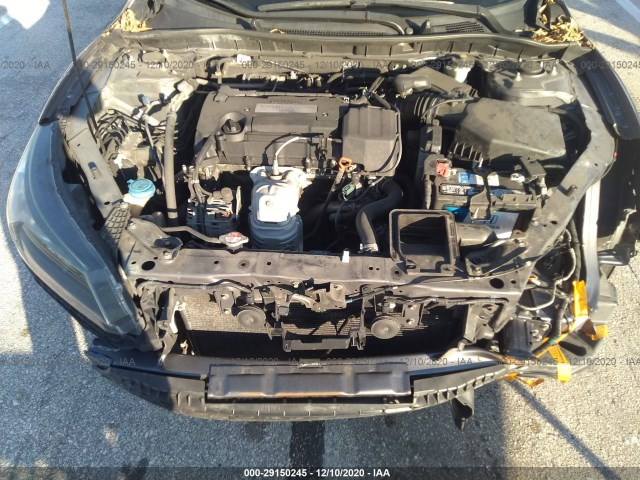 Photo 9 VIN: 1HGCR2F31FA222325 - HONDA ACCORD SEDAN 