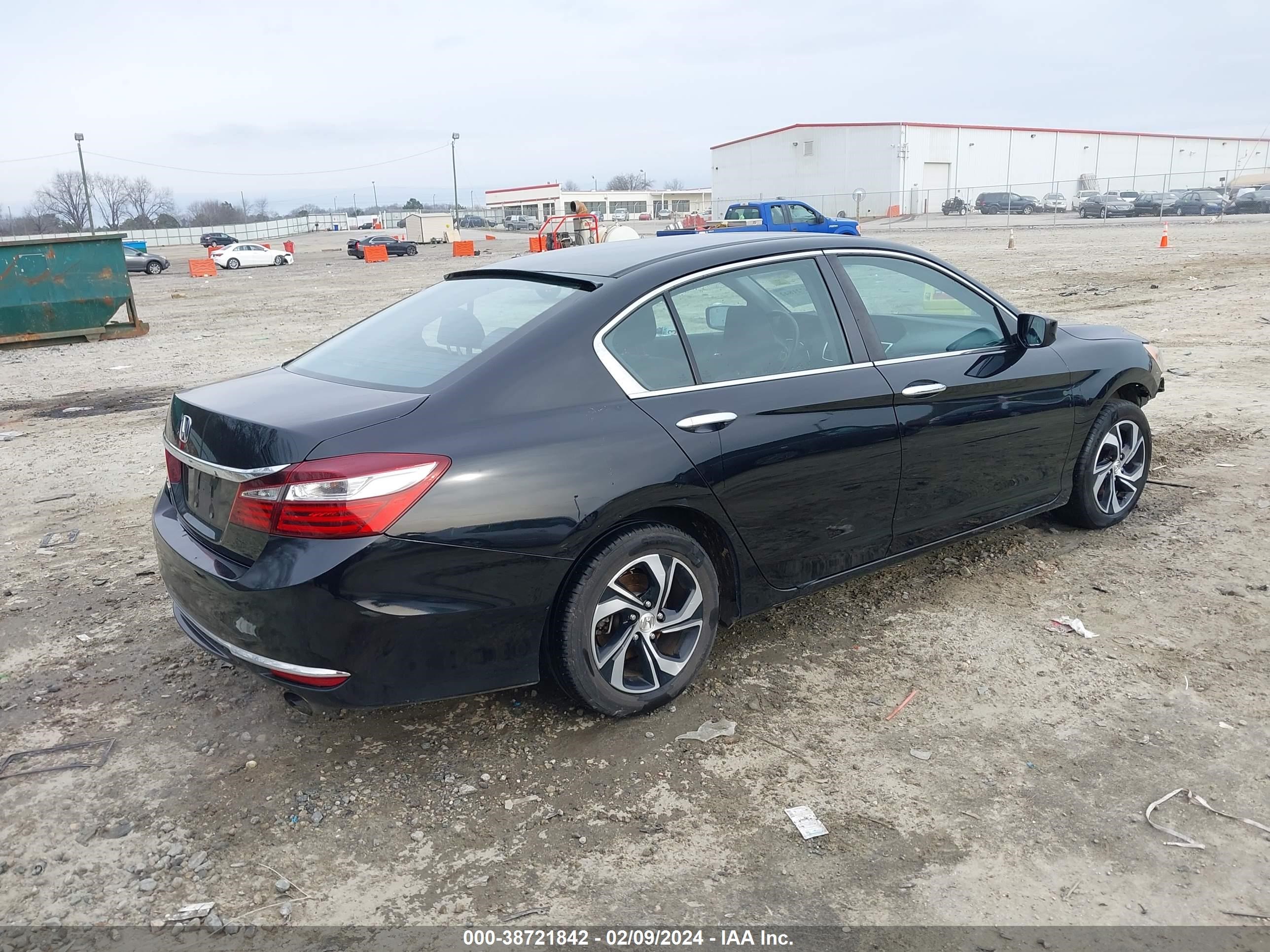 Photo 3 VIN: 1HGCR2F31GA042053 - HONDA ACCORD 