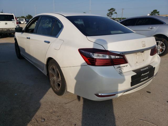 Photo 2 VIN: 1HGCR2F31GA054123 - HONDA ACCORD LX 