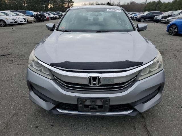 Photo 4 VIN: 1HGCR2F31GA090975 - HONDA ACCORD LX 