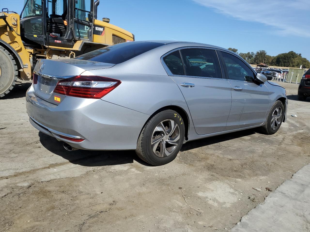 Photo 2 VIN: 1HGCR2F31GA167215 - HONDA ACCORD 