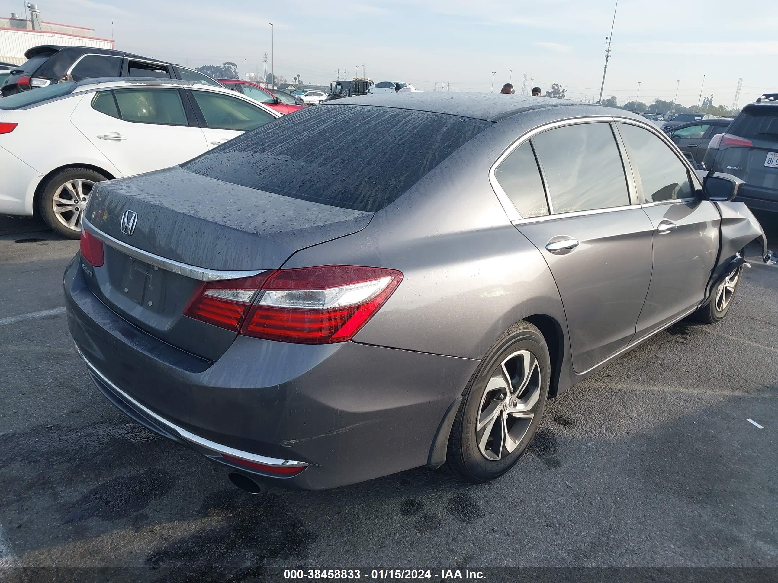 Photo 3 VIN: 1HGCR2F31GA167330 - HONDA ACCORD 