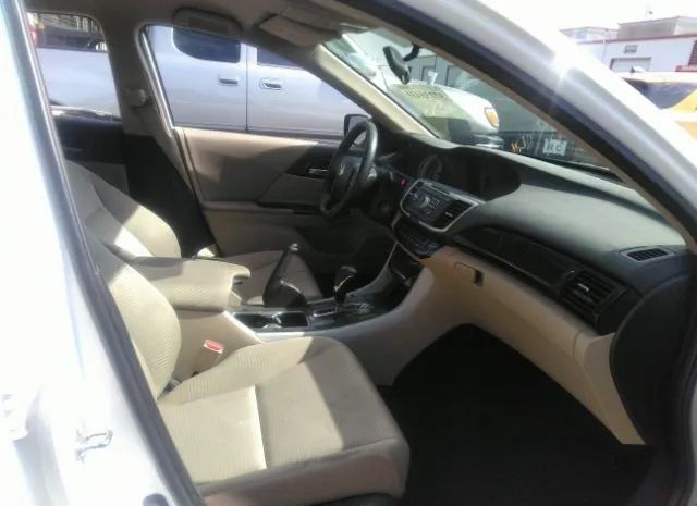 Photo 4 VIN: 1HGCR2F31GA209902 - HONDA ACCORD SEDAN 