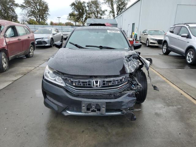 Photo 4 VIN: 1HGCR2F31HA018627 - HONDA ACCORD LX 