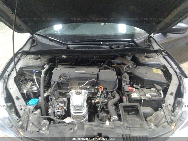 Photo 9 VIN: 1HGCR2F31HA039025 - HONDA ACCORD SEDAN 