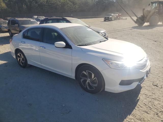 Photo 3 VIN: 1HGCR2F31HA092890 - HONDA ACCORD LX 