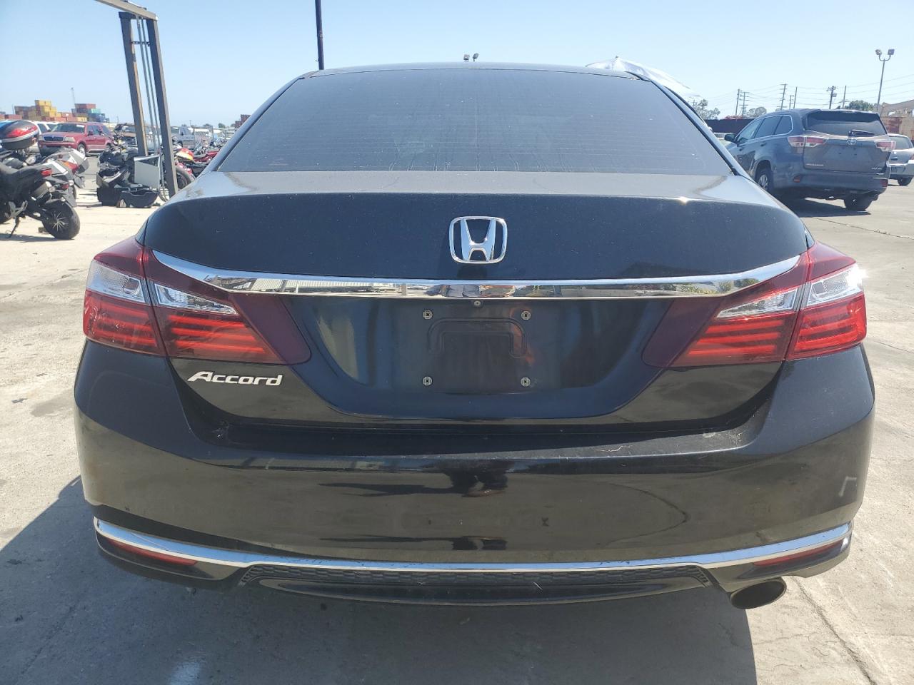 Photo 5 VIN: 1HGCR2F31HA123376 - HONDA ACCORD 