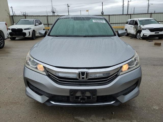 Photo 4 VIN: 1HGCR2F31HA143739 - HONDA ACCORD LX 